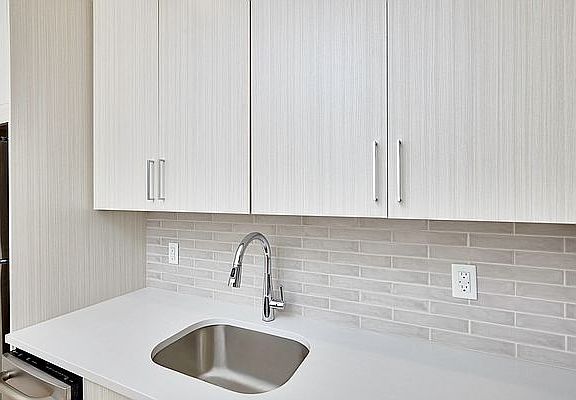 5th image of 785 Saint Nicholas Ave #2B