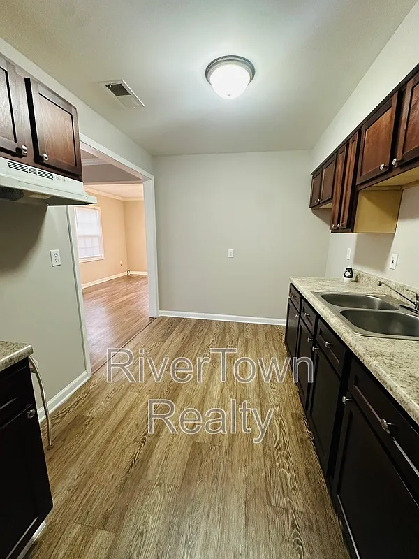 Building Photo - 1223 Inman Cv