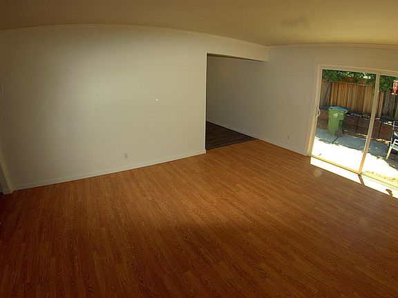 4th image of 4456 Hamilton Ave