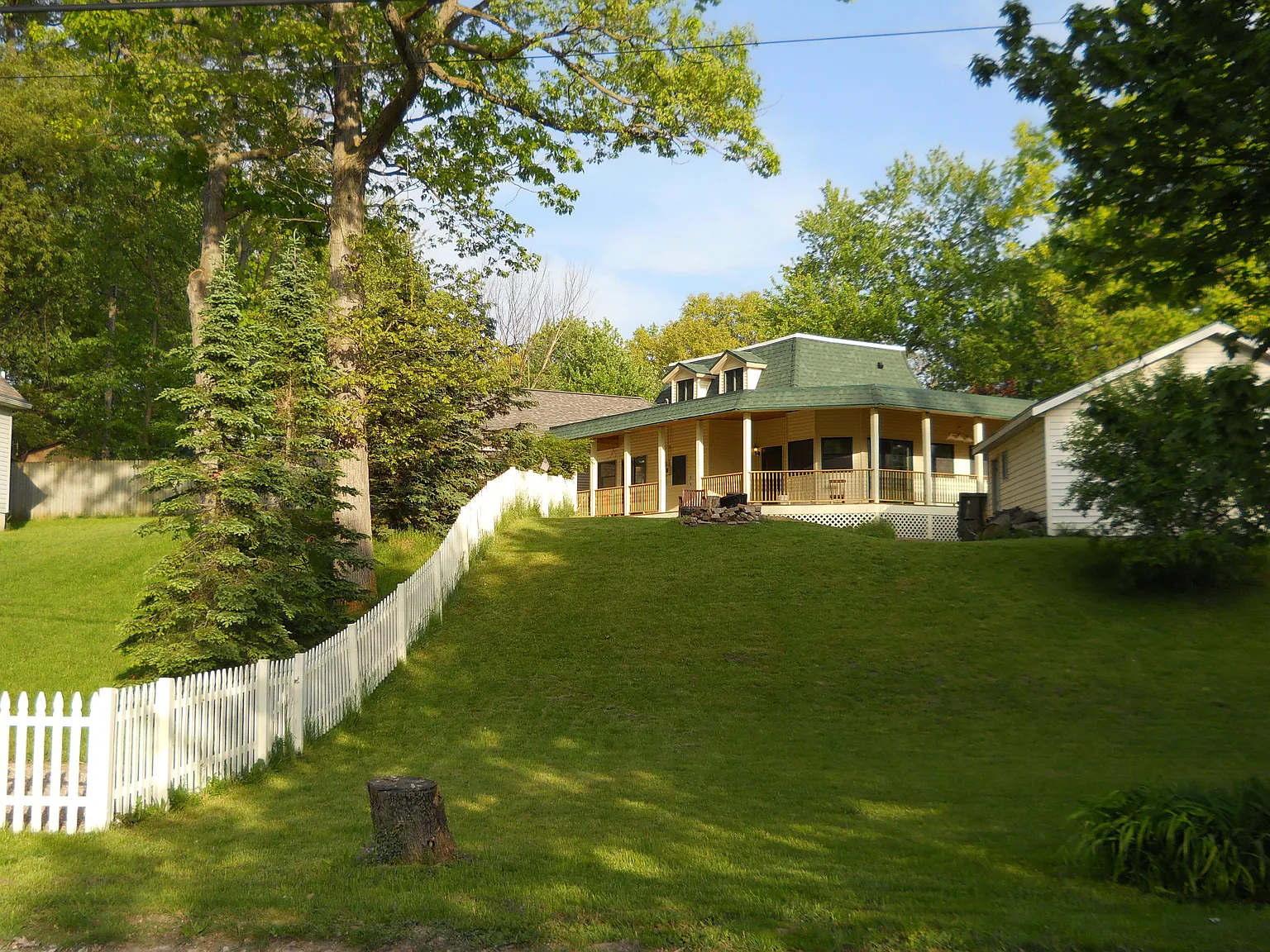 Six Mile Rd, Whitmore Lake — Photo 1