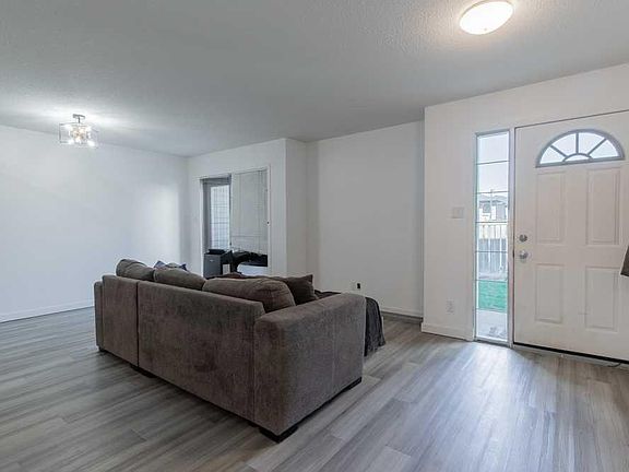 4th image of 750 N Heritage Blvd W #3