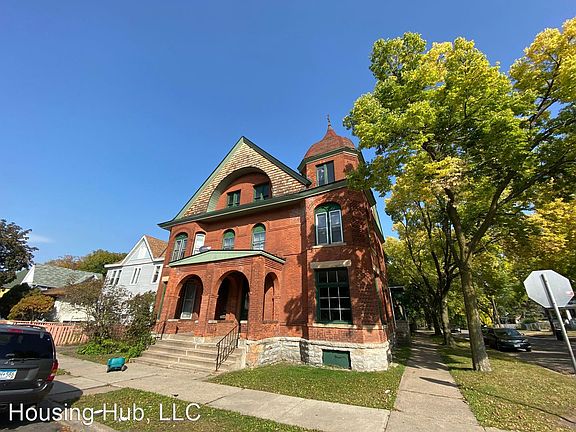 2nd image of 904 Burr St #1