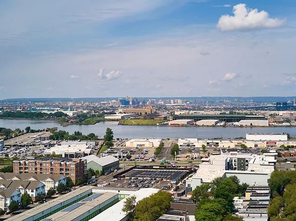 400 Claremont Avenue image 38 of 39