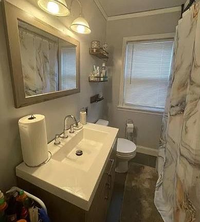 2nd image of 3852 Lee Heights Blvd