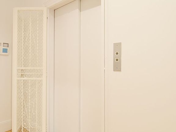 5th image of 17 Park Pl APT 4