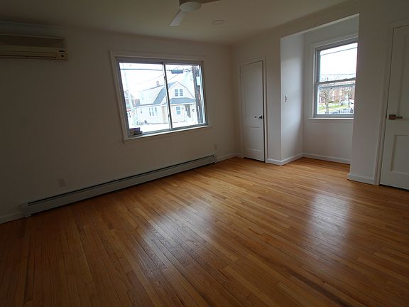 5th image of 13 Mervin St Floor 1