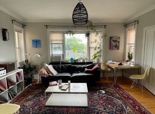 2912 N Albany Ave APT 1W, Chicago, IL 60618