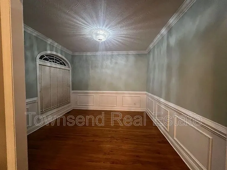 305 W Summerchase Dr — Photo 3