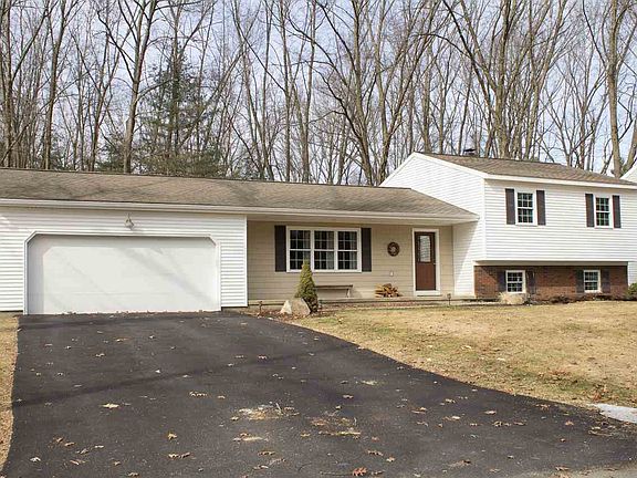 2nd image of 27 Lakewood Dr