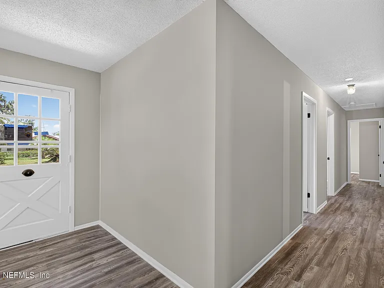 417 S Pine Ave — Photo 29