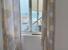 129 Rosecrans Ave, Manhattan Beach, CA