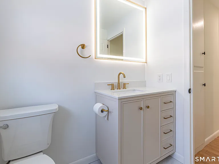 26 Kelly Rd — Photo 15