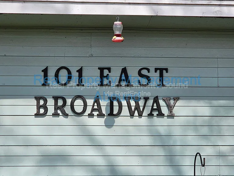 101 E Broadway St #3 — Photo 10