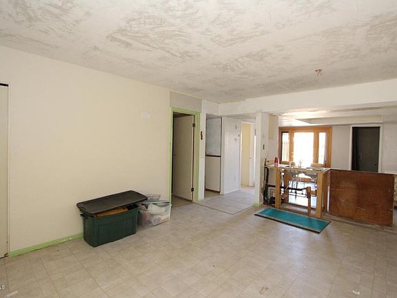 5th image of 1786 S Fairway Cir
