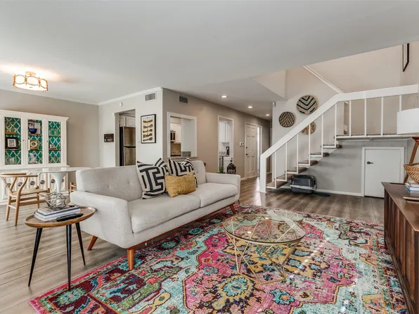 9848 Smokefeather Ln, Dallas, TX 75243
