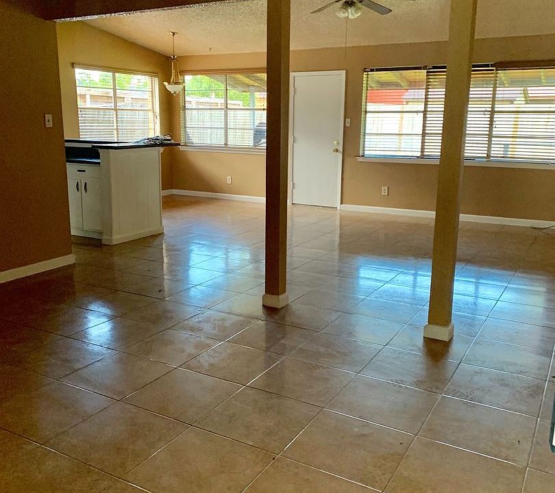 1st image of 15815 Willmore Ln