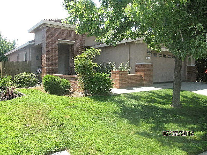1st image of 559 Gage Ct