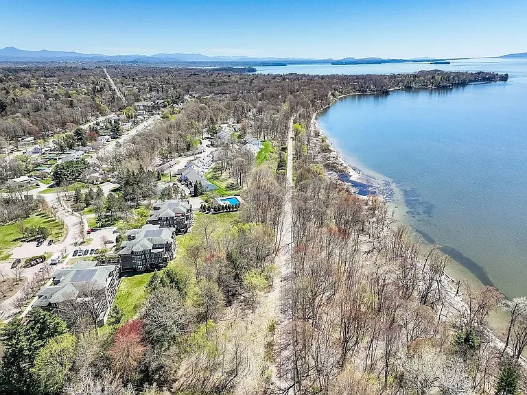 111 Claire Point Rd — Photo 8