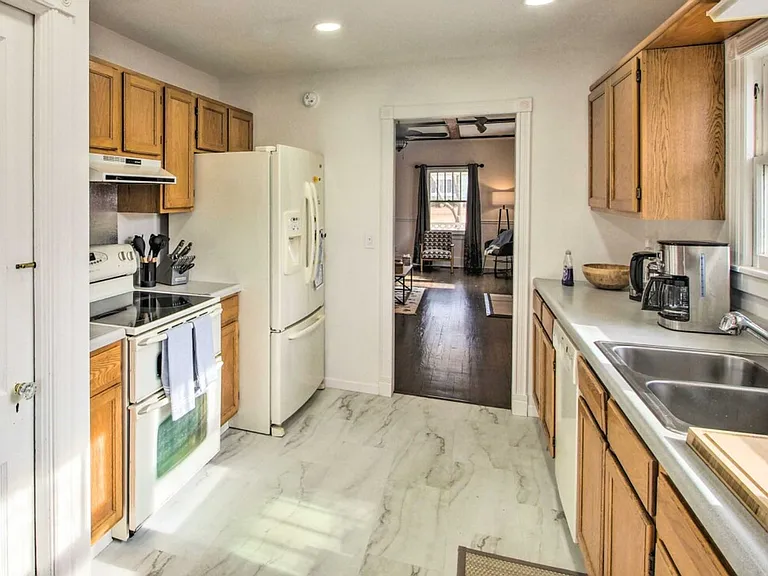 1417 Washington St — Photo 11
