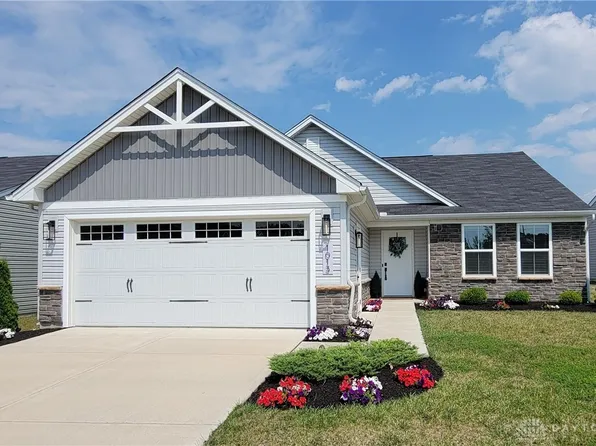 1013 Arbor Dr, Tipp City, OH 45371