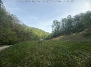 1971 Jarrells Branch Rd, Madison, WV 25130
