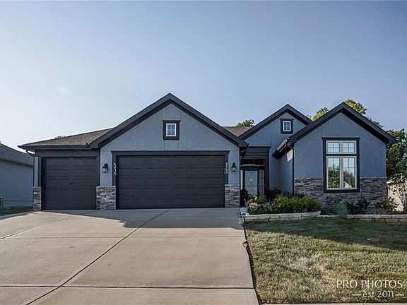 2nd image of 2003 Creek View Ln