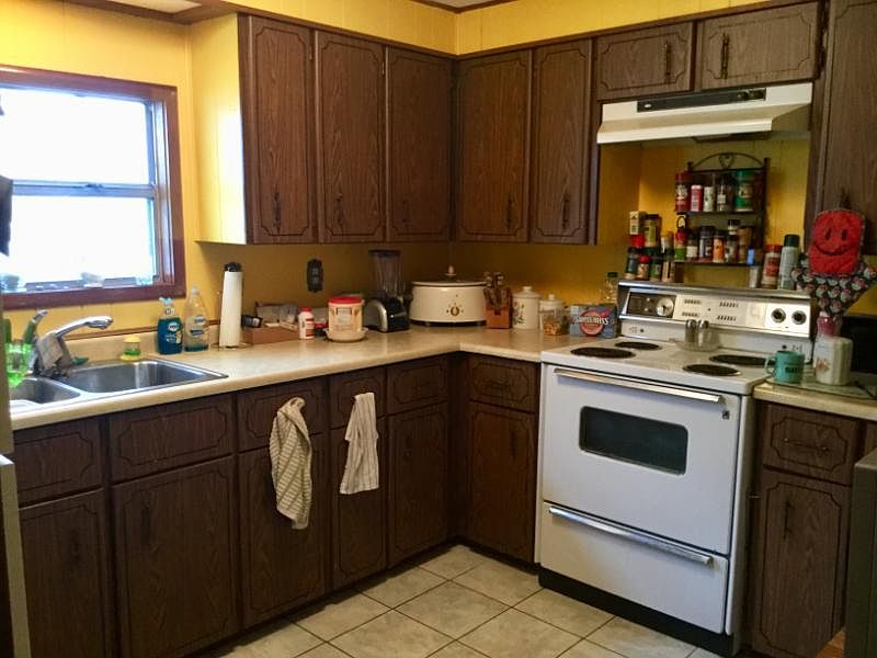 2nd image of 4125 Deckerville Rd