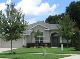 1025 Legends Pass Dr, Valrico, FL 33594