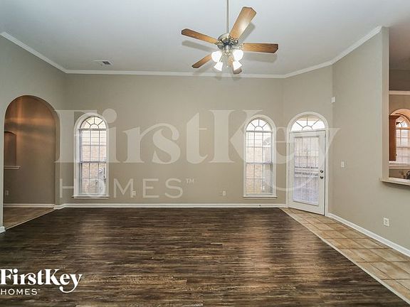 3rd image of 2719 Bending Elm Dr