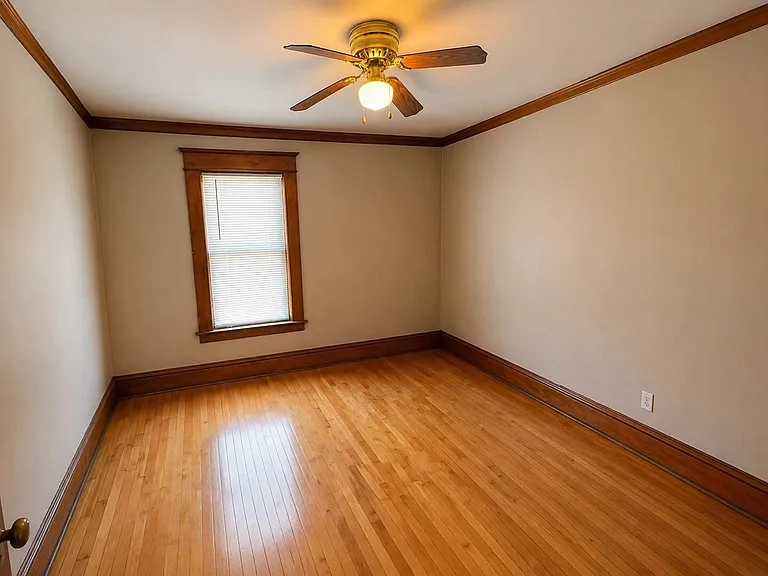 873 W Laurel Ave — Photo 13