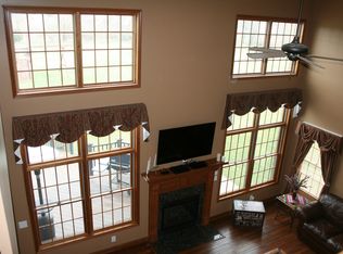 5850 Henderson Rd, Waynesville, OH 45068