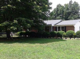 401 Harvey Gosnell Rd, Landrum, SC 29356