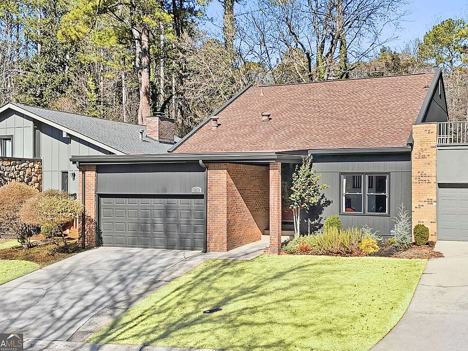 1st image of 210 Leeward Ln