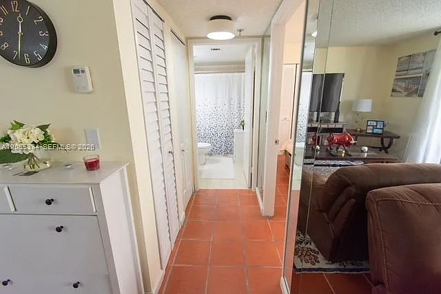 1621 Collins Ave #205 — Photo 11