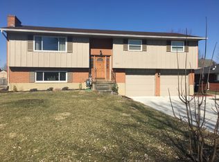 300 Lindell Dr, Germantown, OH 45327