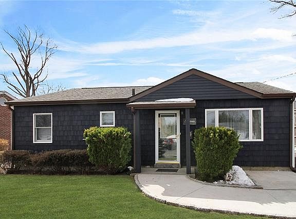 2nd image of 68 Kingsley Dr