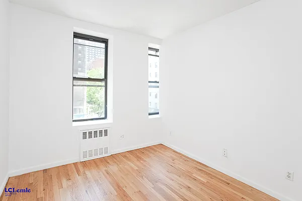 Rented by LC Lemle Real Estate Group | media 18