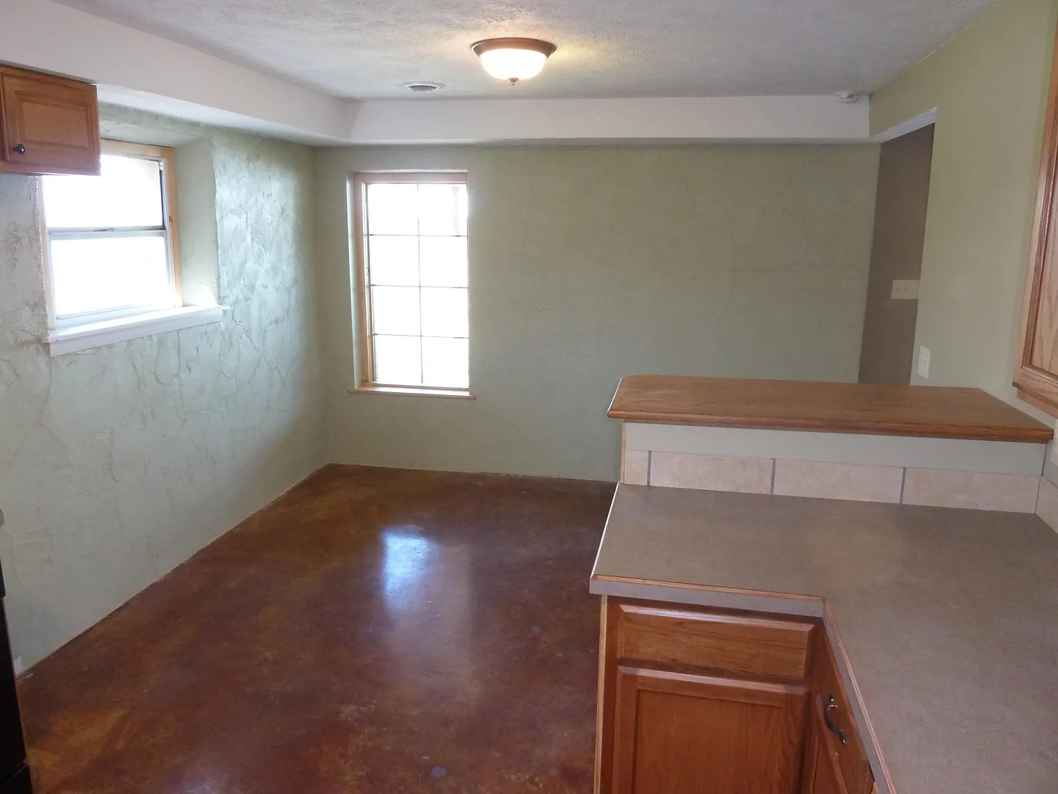 2223 N Fulbright Ave — Photo 2