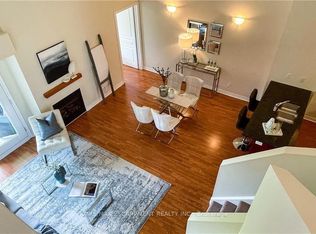 8 Brandy Lane Dr #302, Collingwood, ON L9Y 0X4