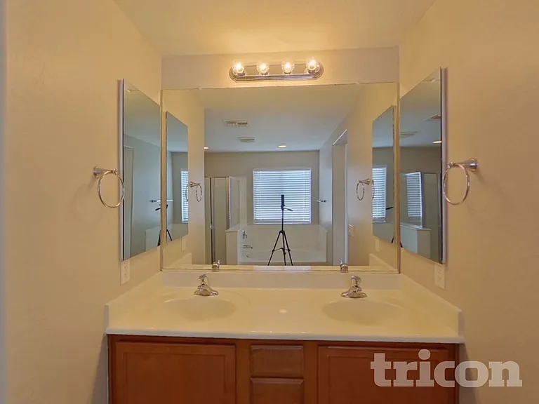 21338 N Denver Ct — Photo 9
