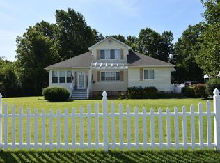 151 Thomas Landing Rd, Lancaster, VA 22503