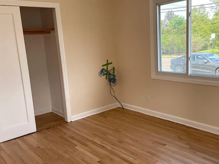 101 Hillside Ln S — Photo 13
