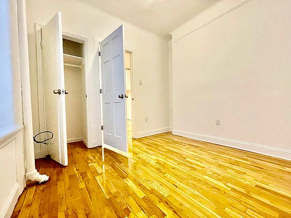 5th image of 226 E 83rd St #2