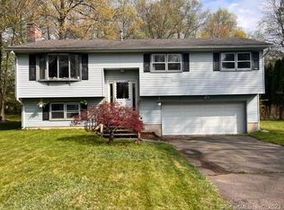 38 Pieper Dr, Wallingford, CT 06492