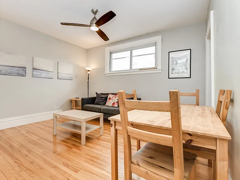 1074 Gladstone Ave — Photo 11
