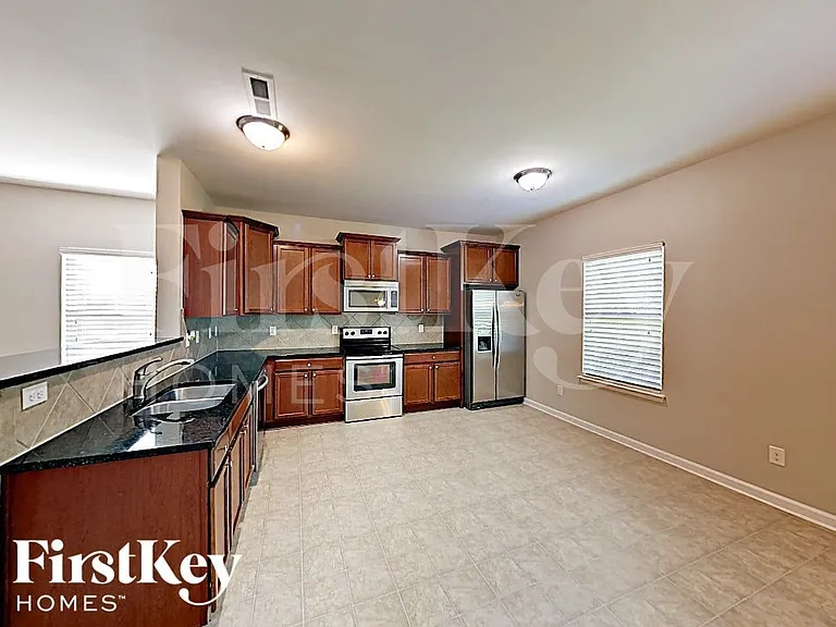 3917 Catawba Hills Dr — Photo 3