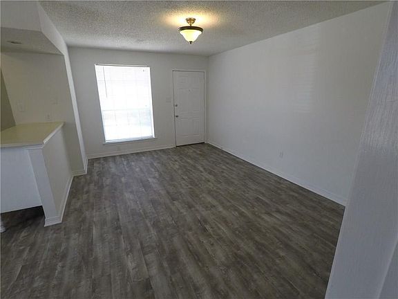 4th image of 2609 Transcontinental Dr APT B