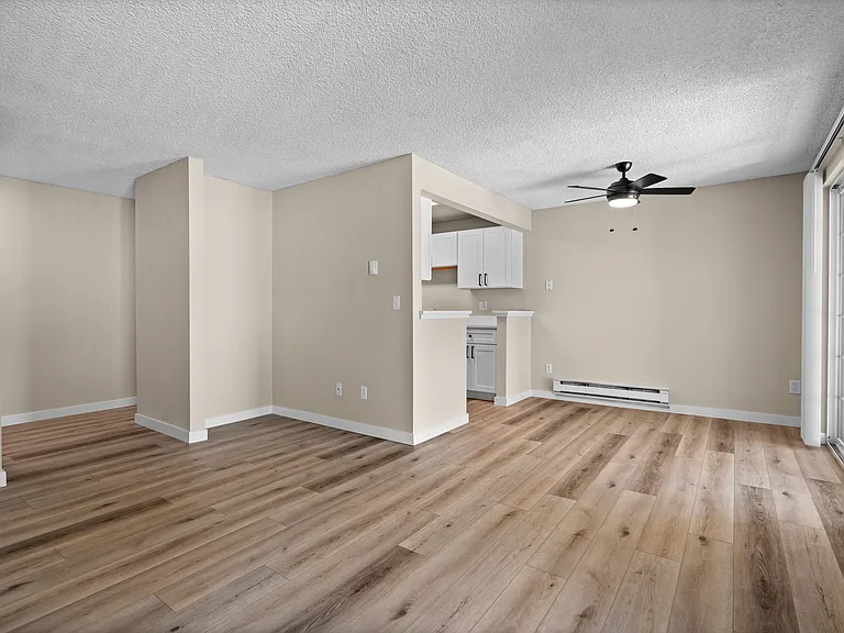 1 Bed 1 Bath Standard - 645 Sq Ft 1 Bed 1 Bath Standard - 645 Sq Ft
