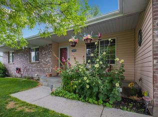 3553 Hawthorne Dr, Elko, NV 89801