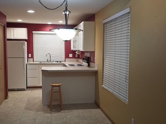 2nd image of 210 NE 170th Ave